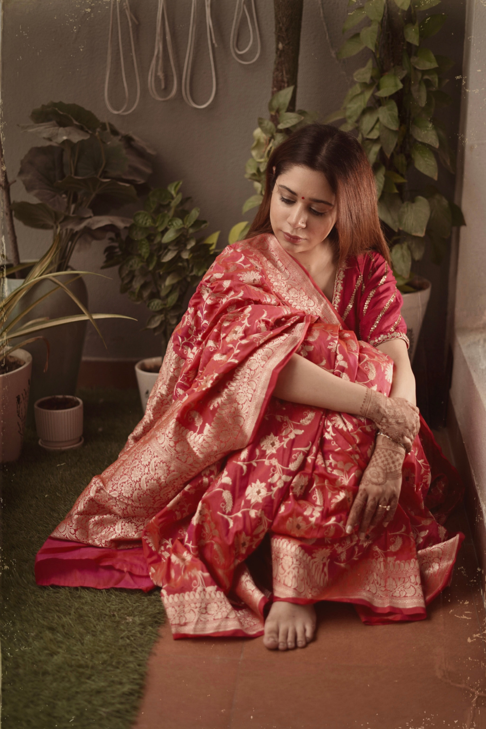 Tarini Bhatia in our handwoven pink silk jangla saree
