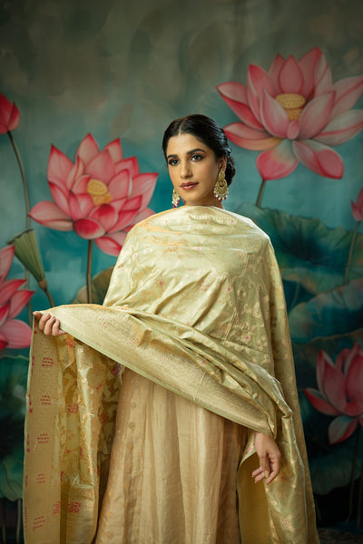 Handwoven pastel mint green silk dupatta