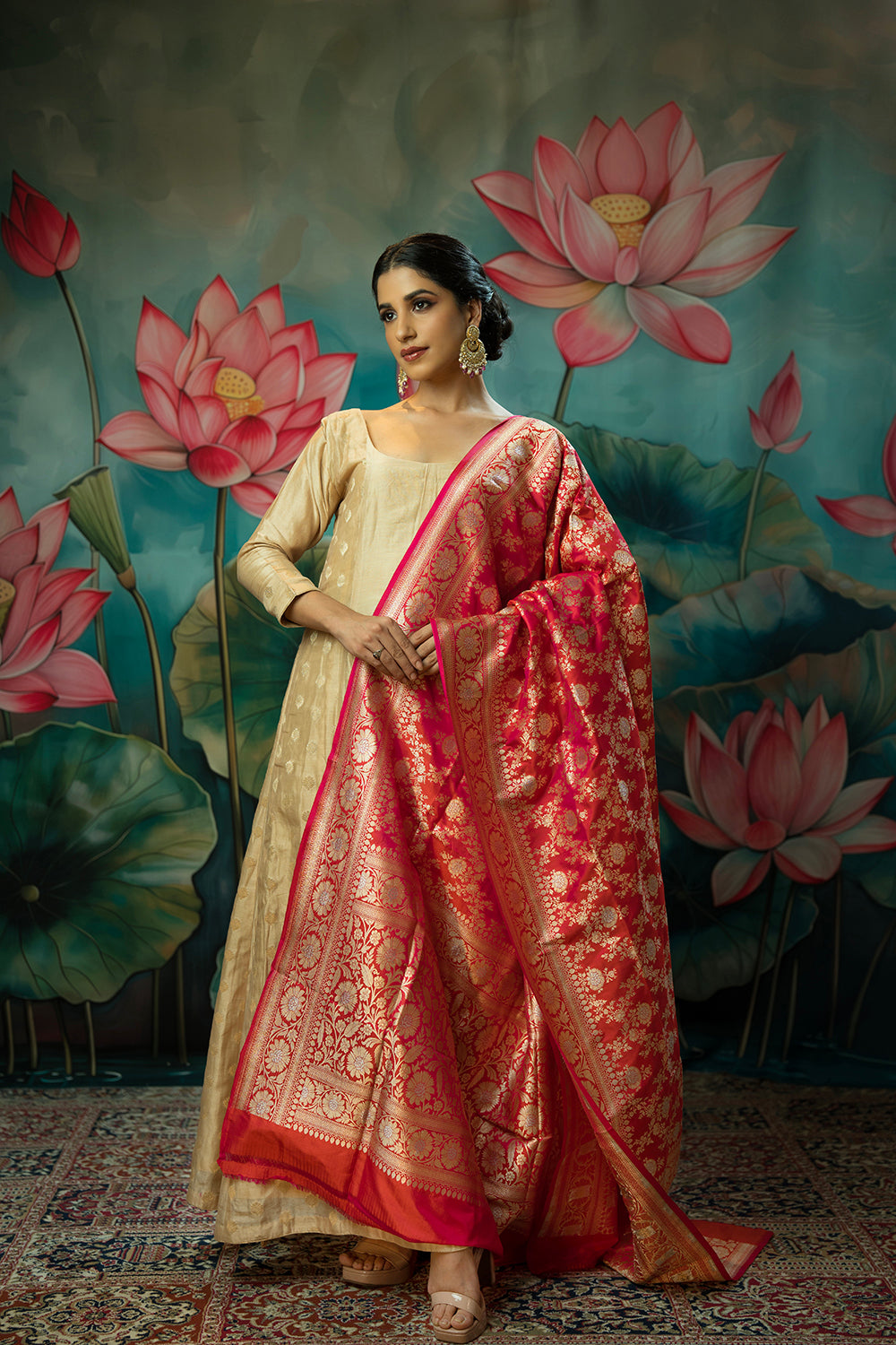 handwoven shot pink jangla silk dupatta