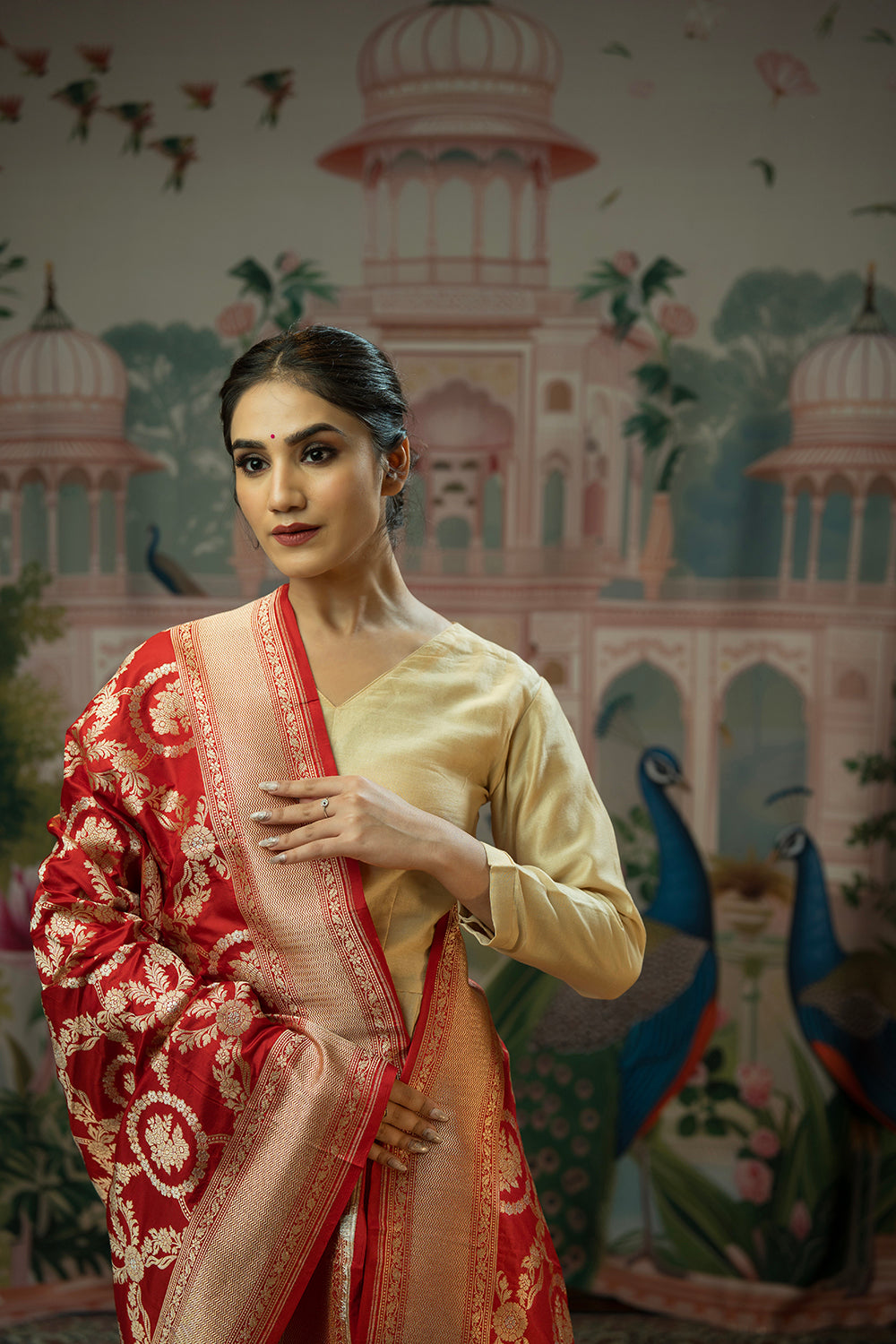 Handwoven red silk jangla dupatta