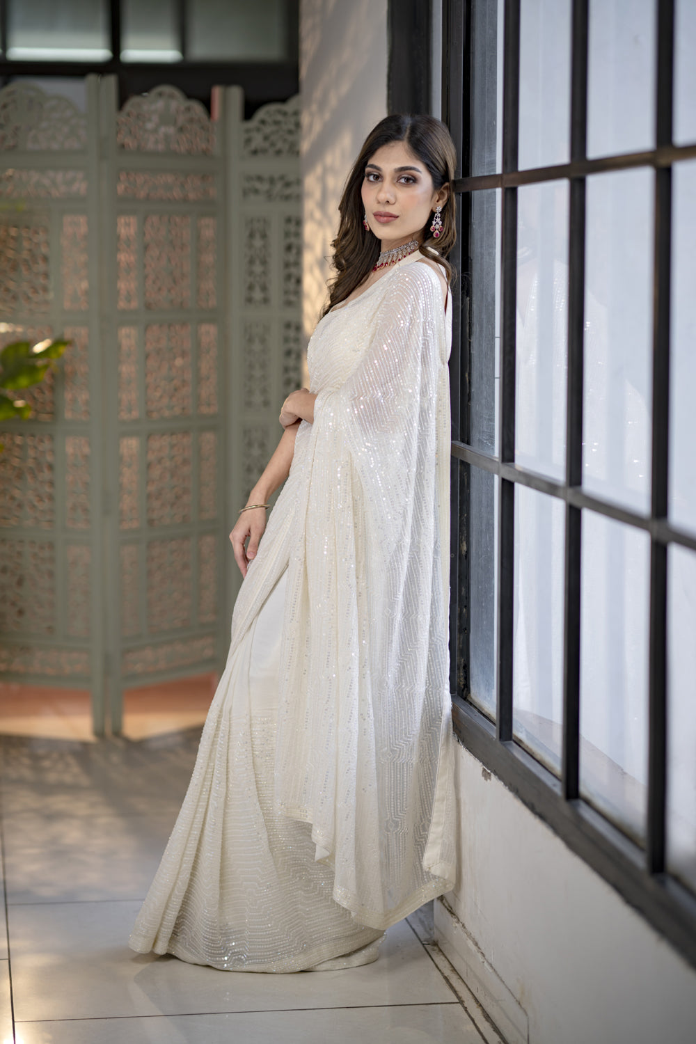 The 'elinora' embroidered saree