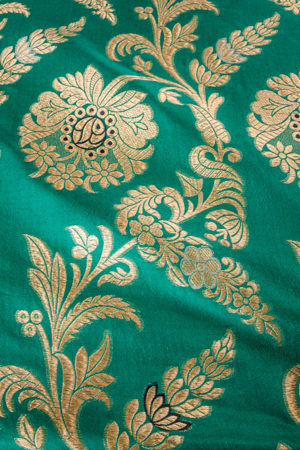 Handwoven rama green silk jangla fabric