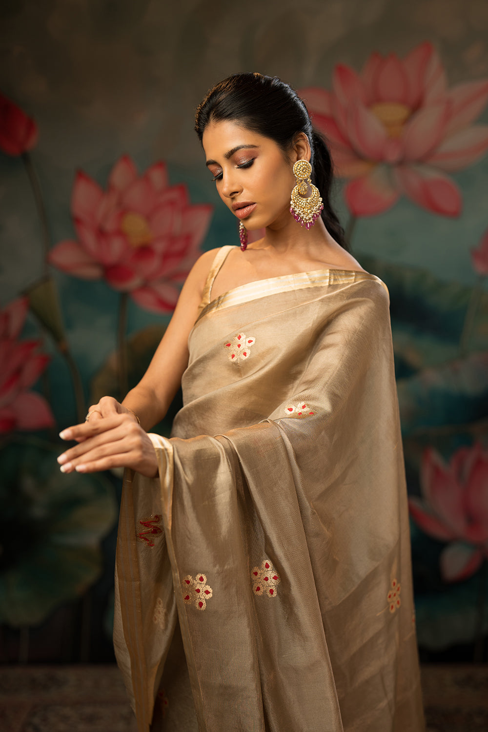 Antique Silver Handwoven Pure Tissue Chanderi Saree