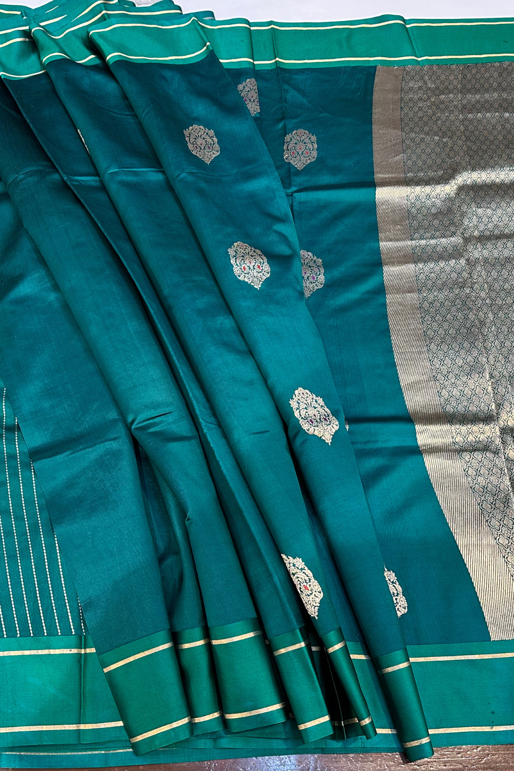 Handwoven green pure silk saree