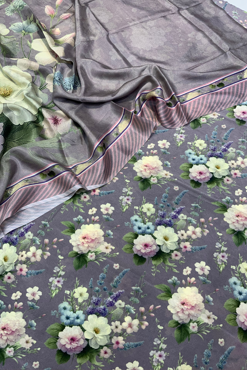 Digital print mauve crepe suit set