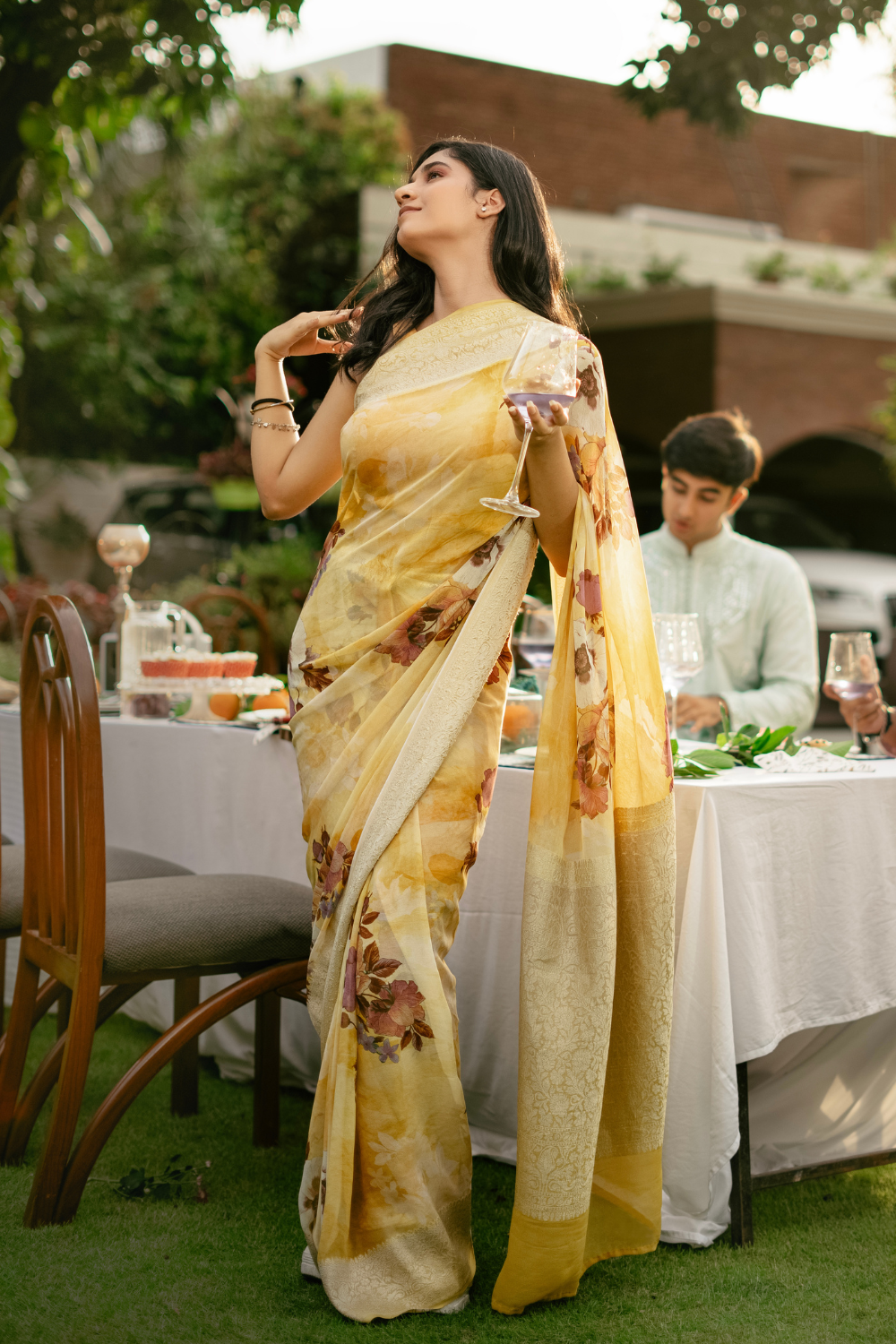 Handwoven 'ambra' georgette saree