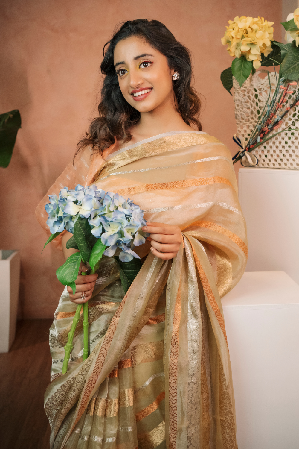 Handwoven 'melone' tissue saree