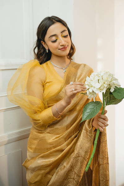 Pre-order: Handwoven 'oro' tissue saree