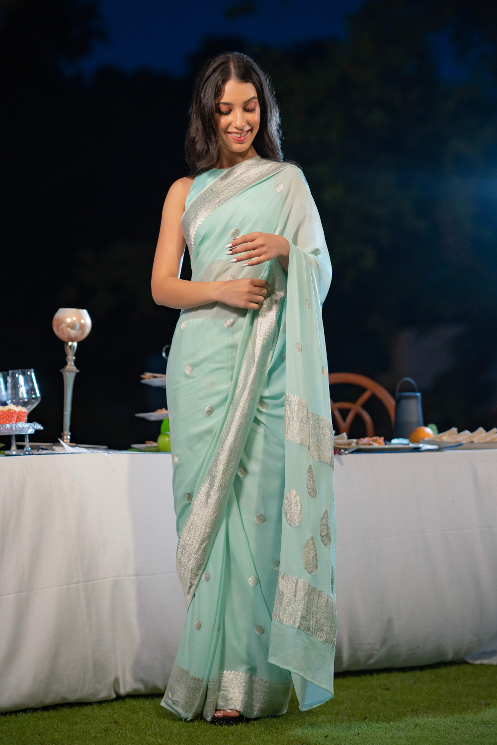 Handwoven 'oceano' georgette saree