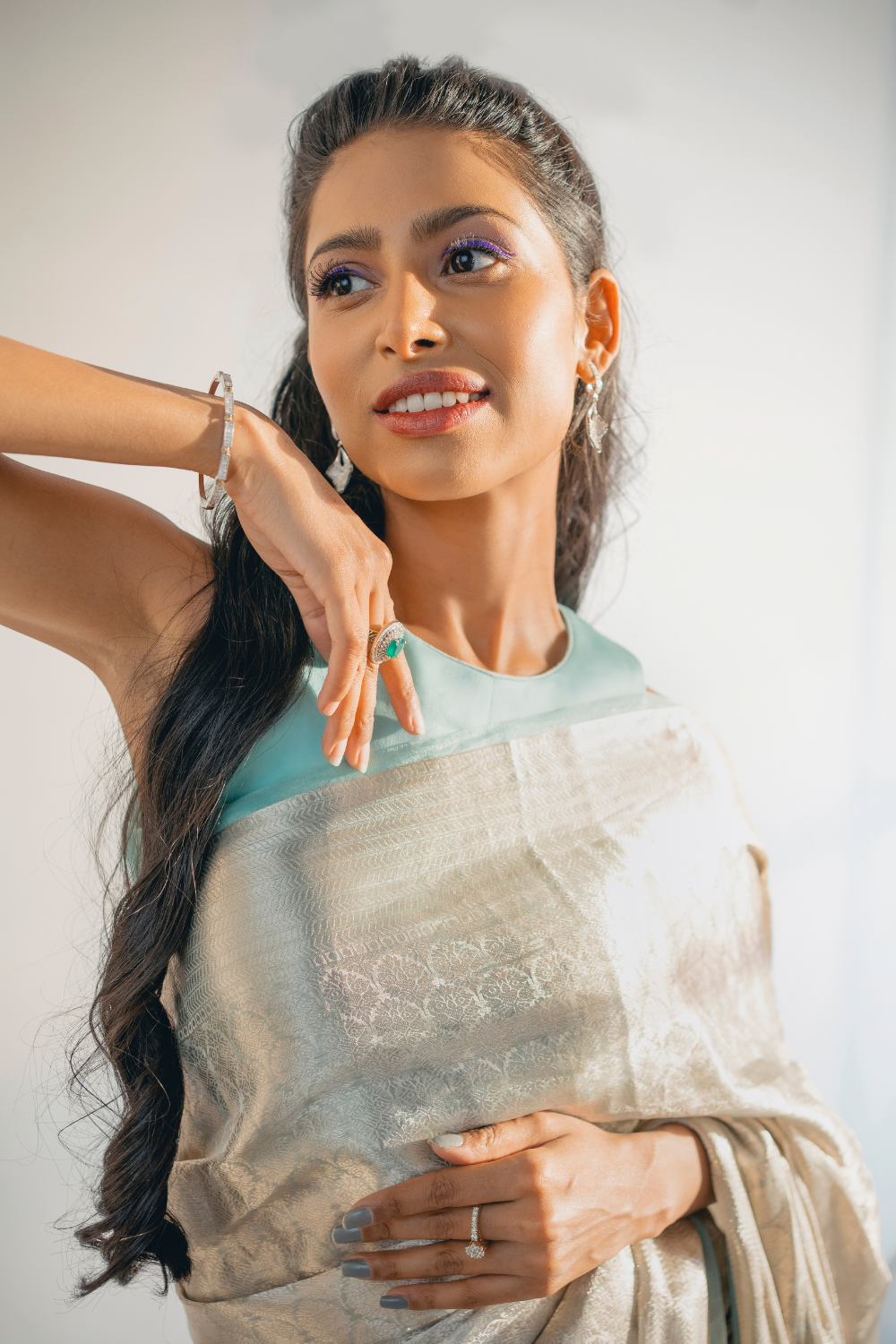 Pre-order: Handwoven 'stellare' tissue saree