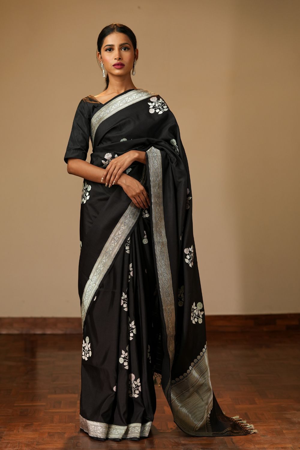 HANDWOVEN CONTEMPORARY BLACK SILK SAREE