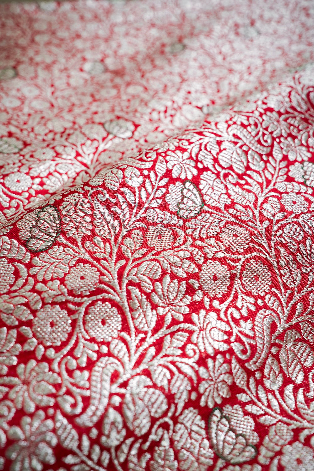 HANDWOVEN RED SILK FABRIC