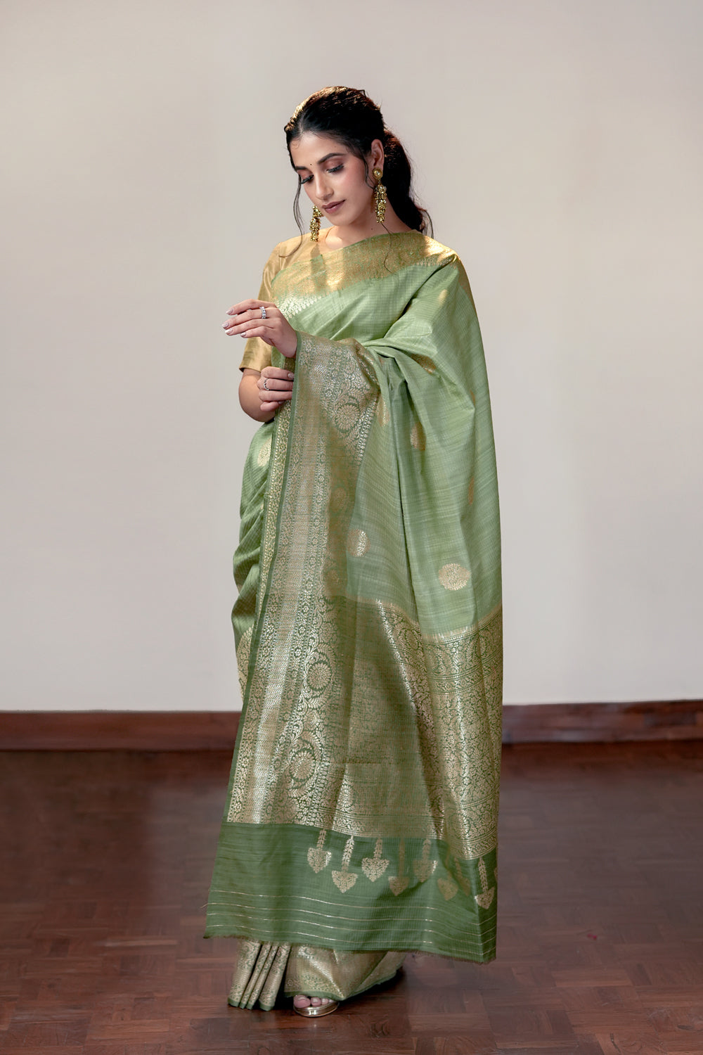 HANDWOVEN GREEN MUGA SILK SAREE