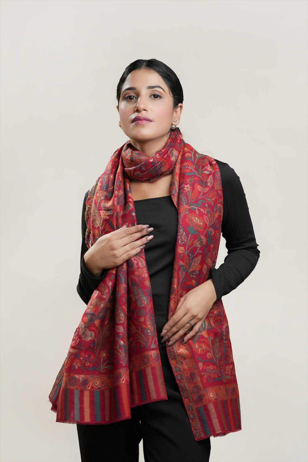 RED KANNI WOOLLEN STOLE