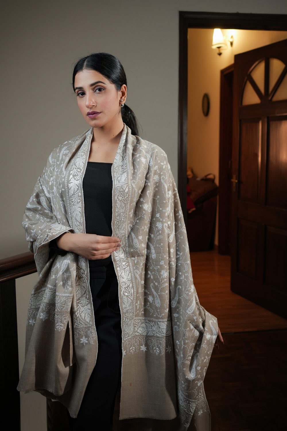 HANDWOVEN BEIGE KASHMIRI EMBROIDERED PASHMINA SHAWL