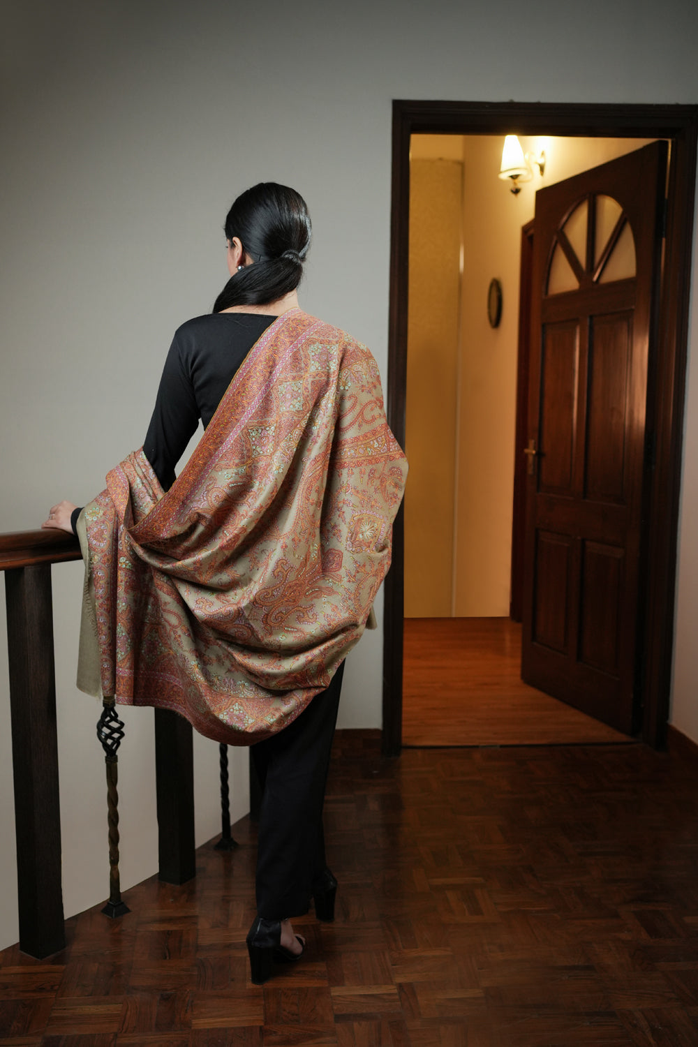 HANDWOVEN BEIGE-GREEN KASHMIRI EMBROIDERED PASHMINA SHAWL