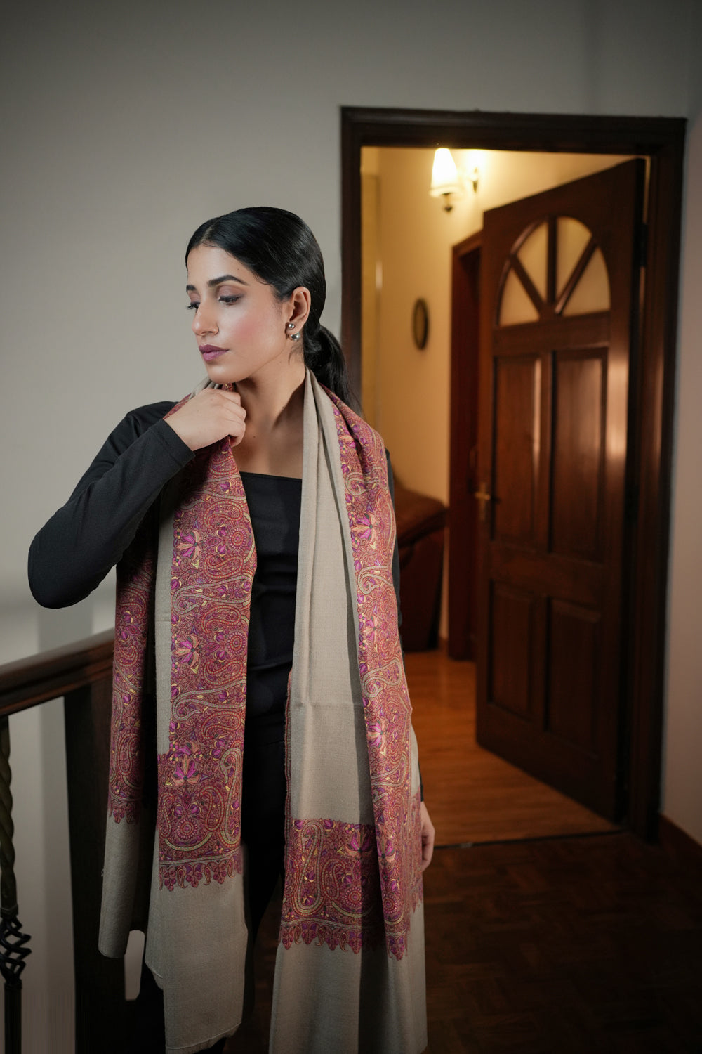 HANDWOVEN KASHMIRI EMBROIDERED PASHMINA SHAWL