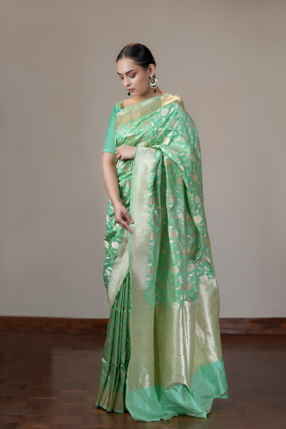 HANDWOVEN GREEN SILK SAREE