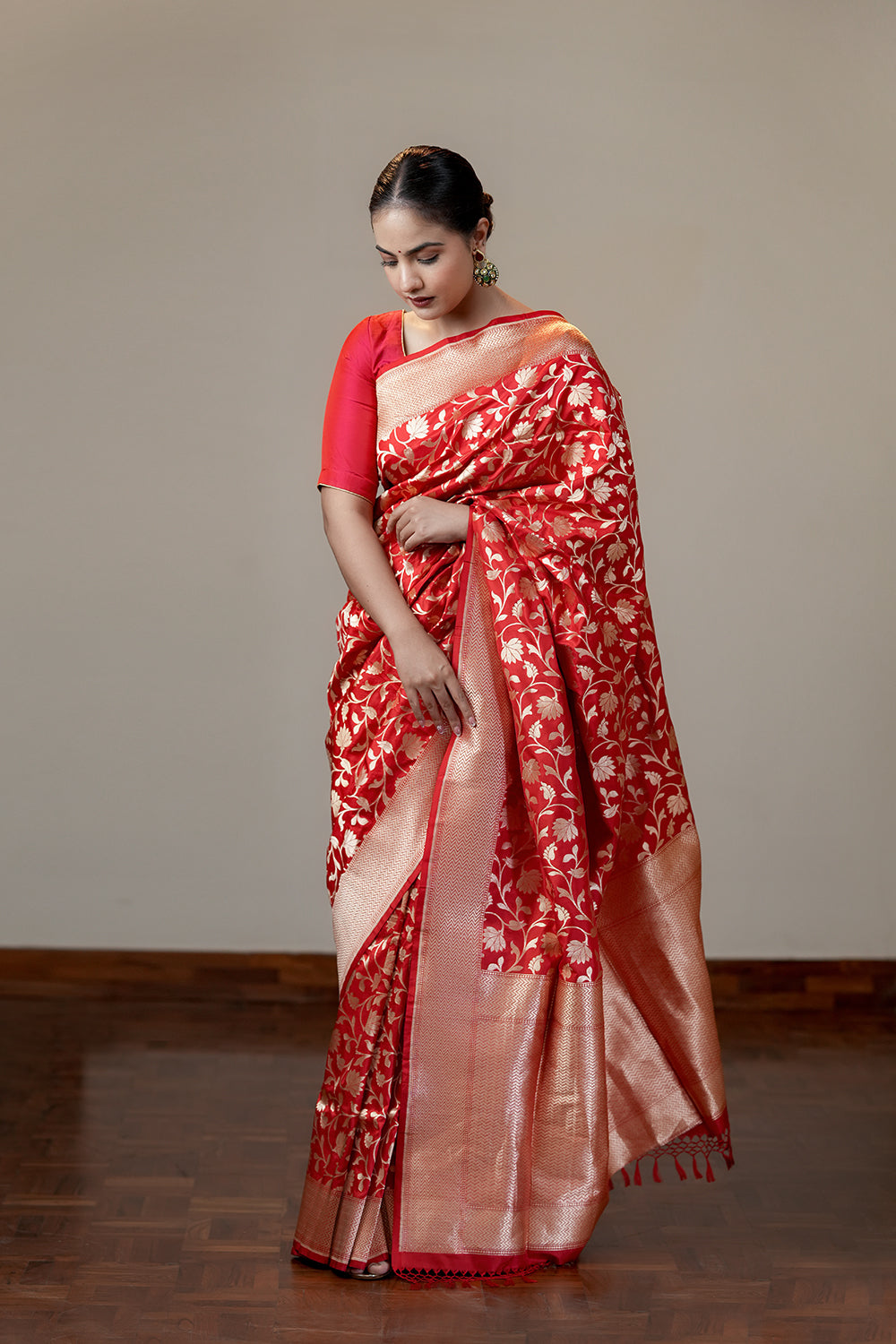 HANDWOVEN RED SILK JANGLA SAREE