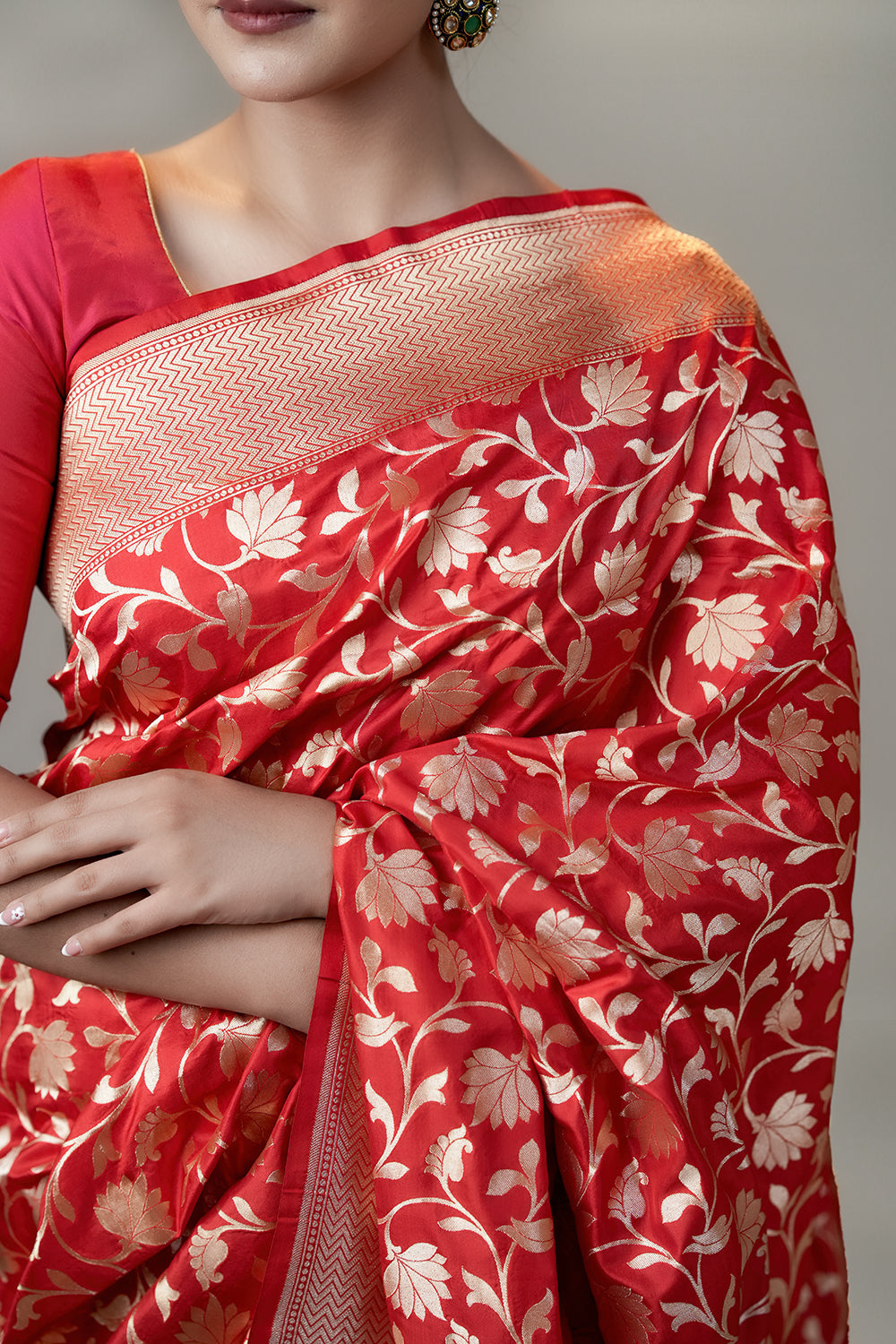 HANDWOVEN RED SILK JANGLA SAREE