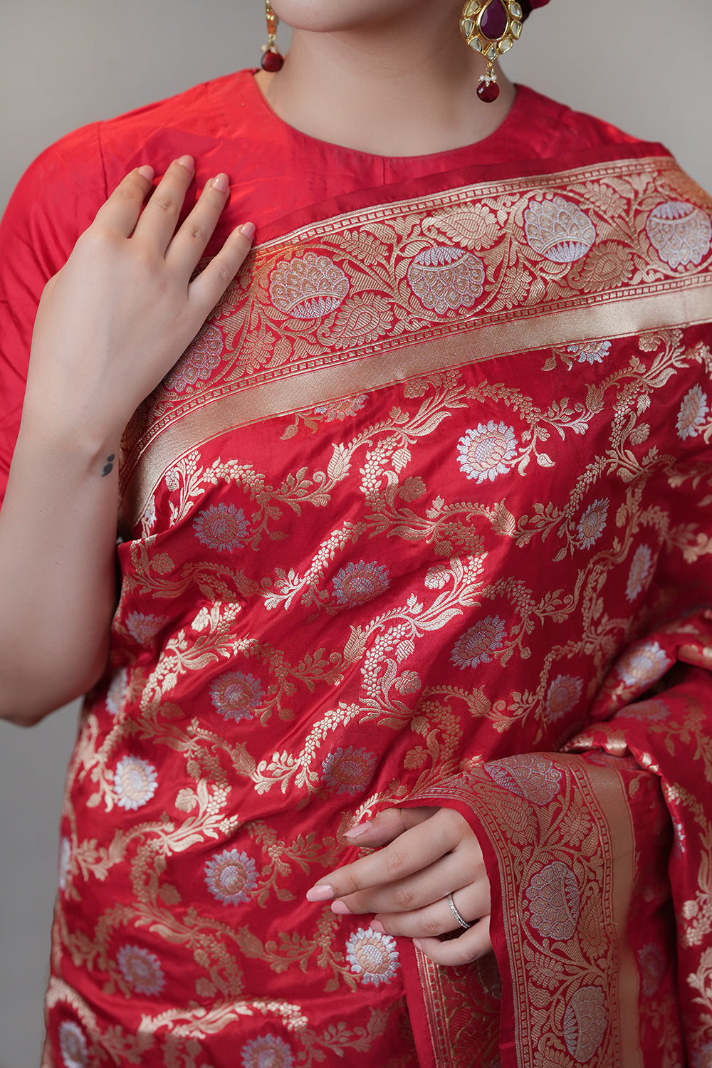 HANDWOVEN SINDOORI RED JANGLA SILK SAREE